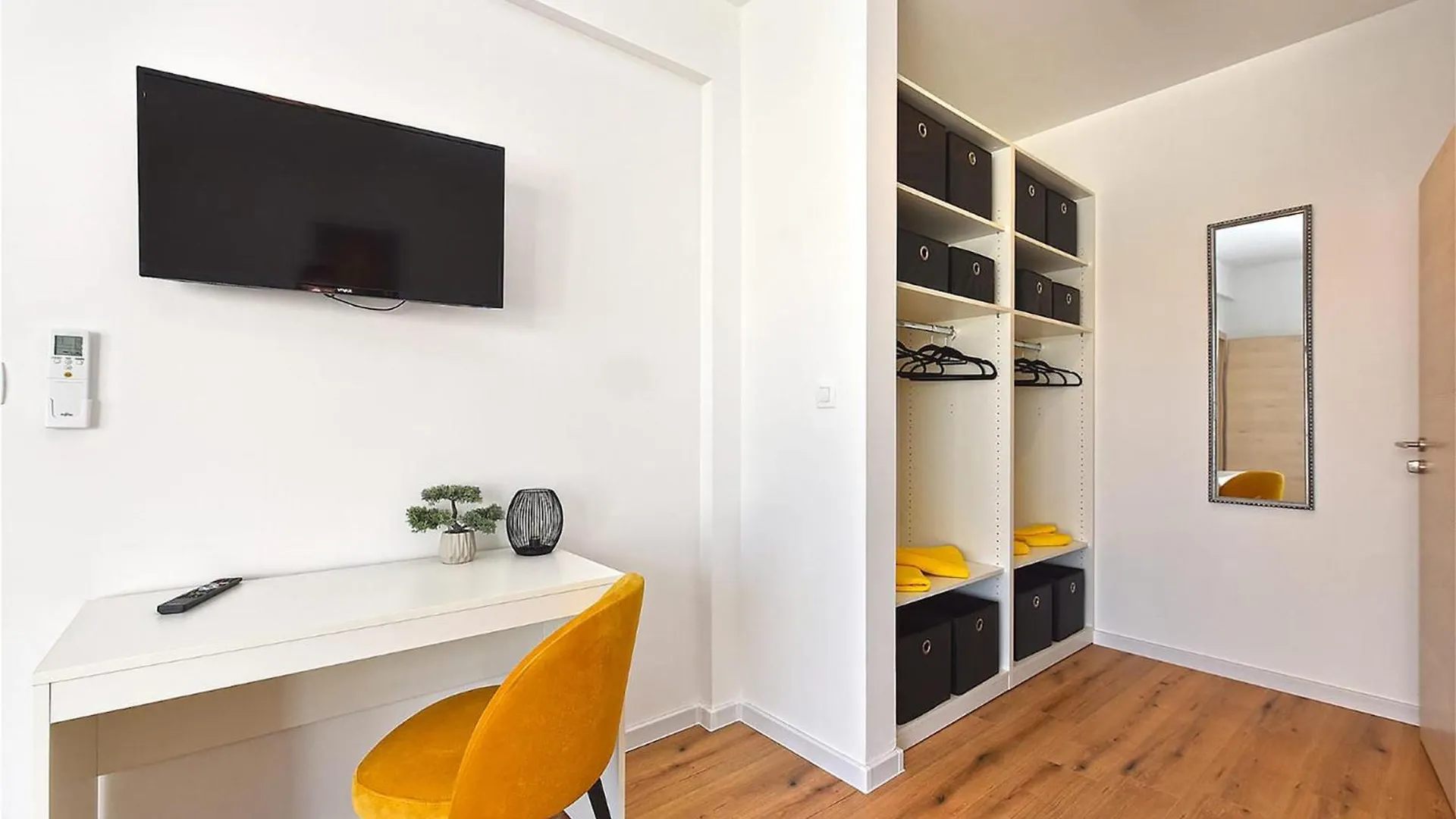 Beautiful Home In Peroj With Wifi